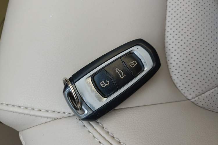 Used Geely Auto Emgrand 2017 Sedan Million Edition 1.5L Manual Luxury Model