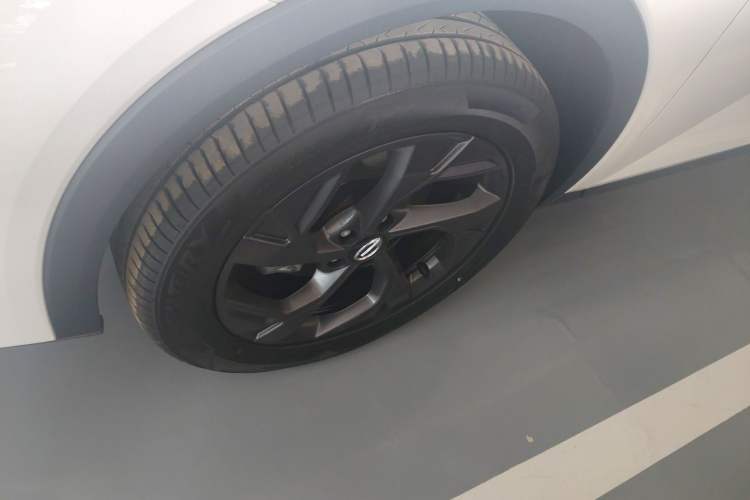 Used GAC Trumpchi GS3 2026 Model Shadow Speed 270T Enjoyment Edition Left Front Wheel Hub