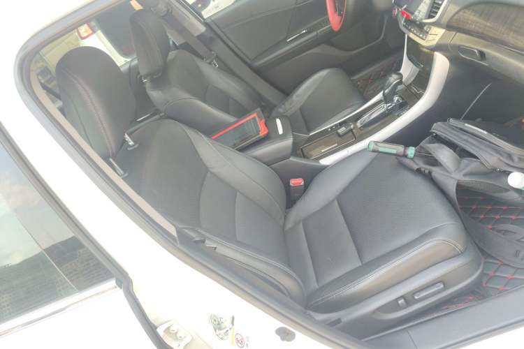 Used Honda Accord 2014 2.4L EX Luxury Edition Right Front Seat