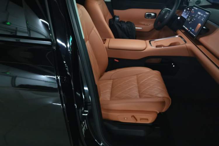 Used Leapmotor C16 2026 Pure Electric 630 LiDAR Zhizun Edition 5 Seats