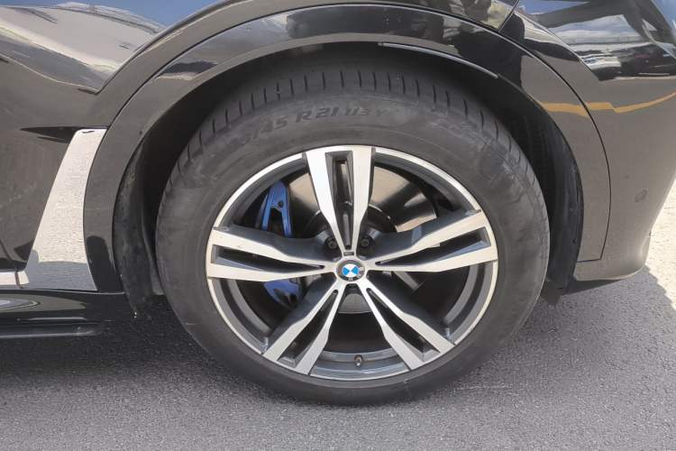 Used BMW X7 2020 xDrive40i Luxury M Sport Package
