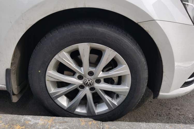 Used Volkswagen Lavida 2015 1.6L Automatic Comfort Edition