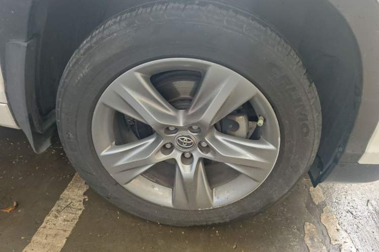 Used Toyota Highlander 2015 2.0T Two-Wheel Drive Luxury Edition 7 Seats