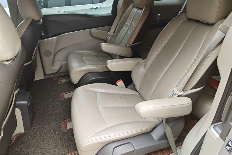 Used Buick GL8 2013 3.0L GT Luxury Business Haoya Edition