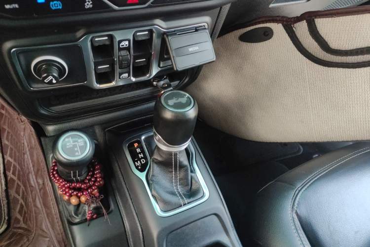 Used Jeep Wrangler New Energy 2021 Four-Door 2.0T 4xe Sahara First Edition
