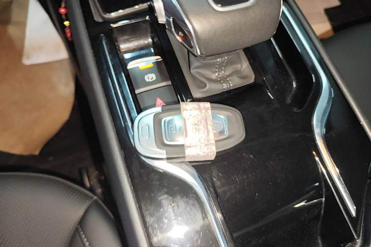 Used Hongqi E-QM5 2022 431 km Charge & Enjoy Edition Interior 1