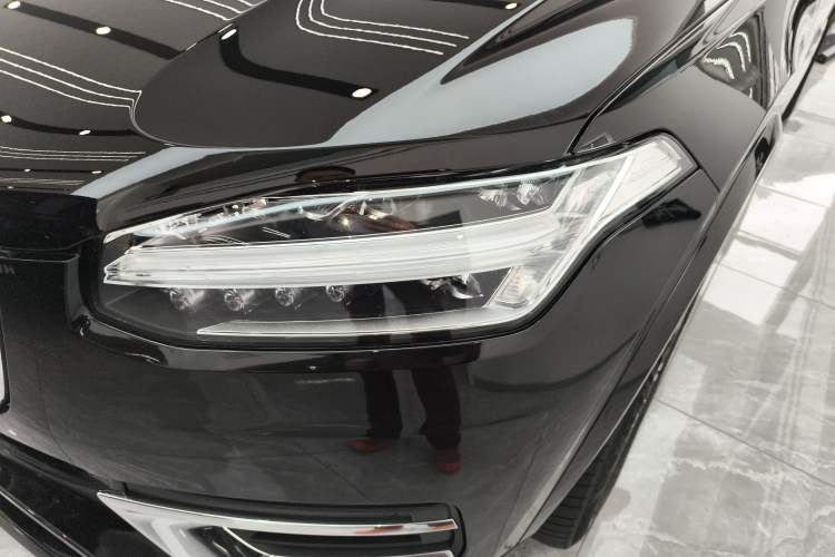 Used Volvo XC90 2023 B6 Zhiyi Luxury Edition 7-Seater