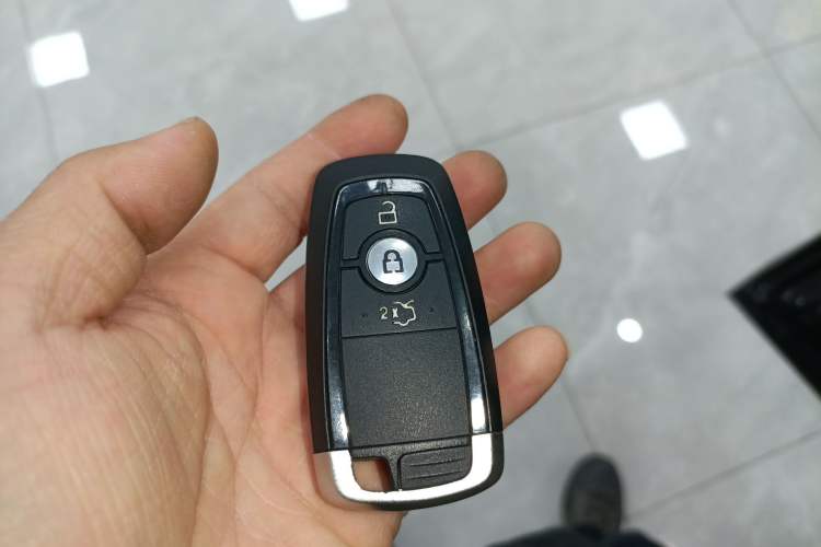 Used Ford Edge 2018 EcoBoost 245 Two-Wheel-Drive Titanium 7-Seater China V Standard
