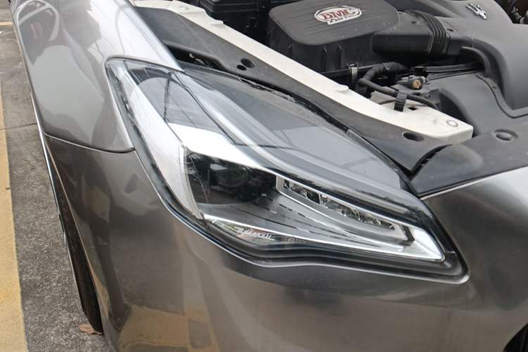 Used Maserati President 2013 3.0T Standard Model Right Front Headlight