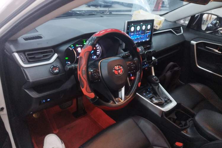 Used Toyota Wildlander 2020 Dual-Engine 2.5L E-CVT Two-Wheel Drive Luxury Edition