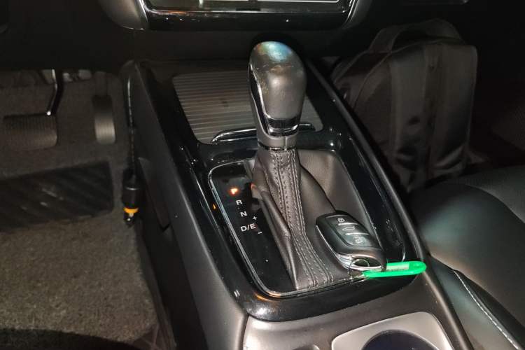 Used Roewe i5 2020 1.5L Automatic 4G Connect Luxury Flagship Edition
