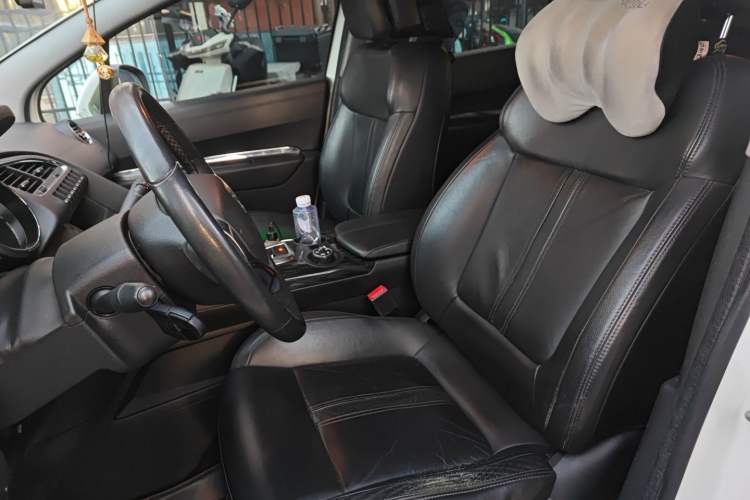 Used Peugeot 3008 2013 1.6THP Automatic Prestige Edition Left Front Seat