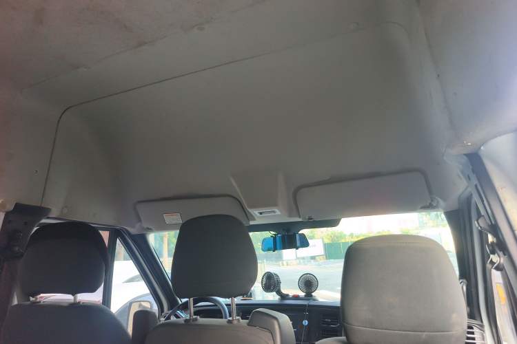 Used JMC Fushun 2022 2.0T Manual Multi-Function Passenger Vehicle Short Wheelbase Mid-Height Roof 6-Seater