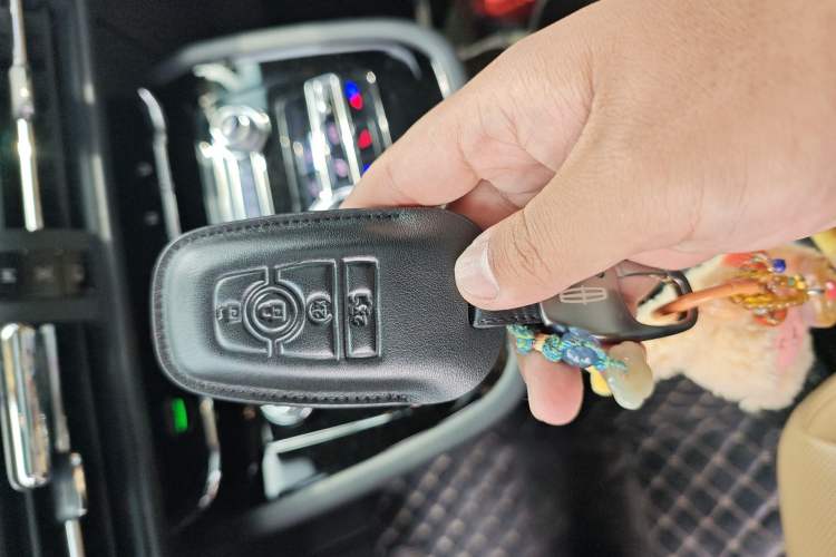 Used Lincoln Corsair 2020 2.0T Two-Wheel Drive Luxury Edition
