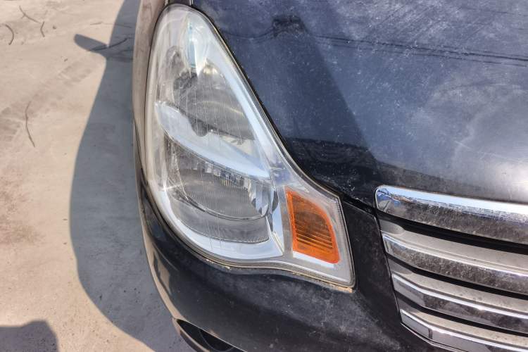 Used Nissan Sylphy 2012 Classic 1.6XE Manual Comfort Edition Right Front Headlight