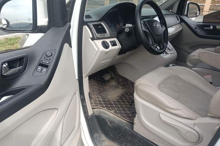 Used SAIC MAXUS G10 2019 PLUS 2.0T Automatic Elite Edition China VI Standard
