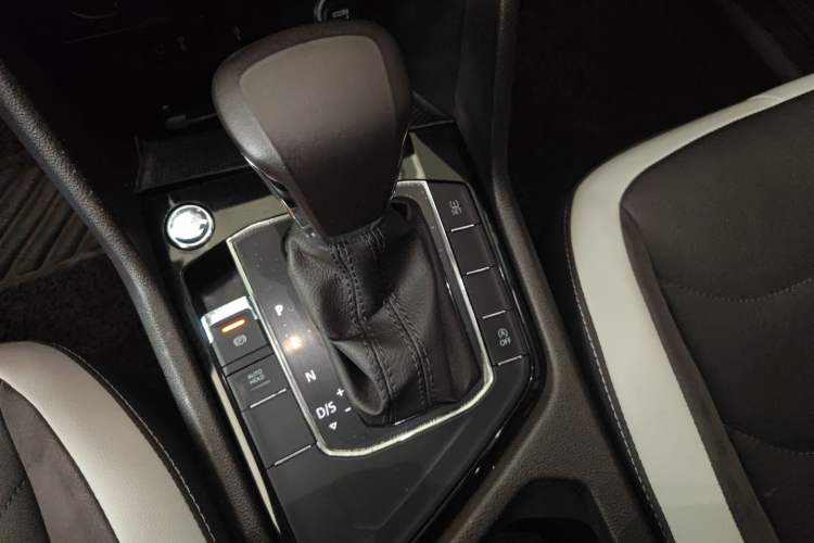 Used Volkswagen Tiguan L 2018 330TSI Automatic Two-Wheel Drive Luxury Edition