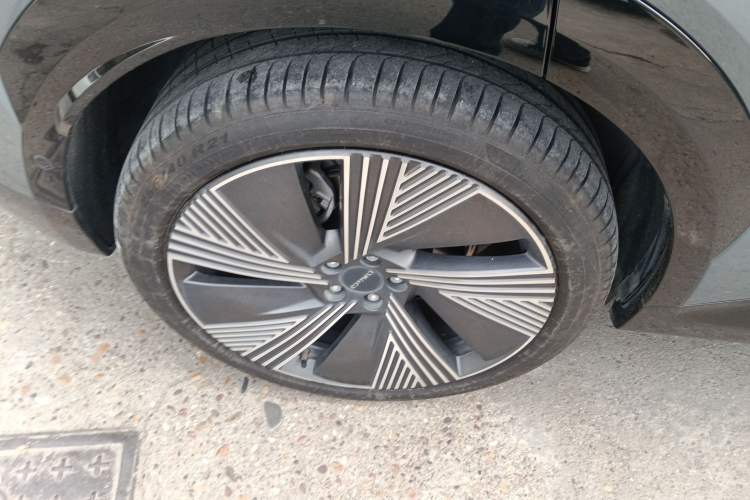 Used Lynk & Co 08 EM-P 2023 220km All-Wheel-Drive Performance Halo
