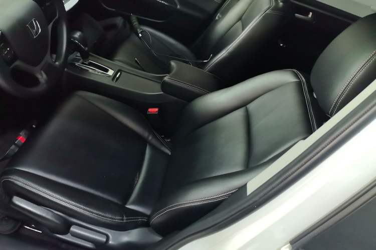 Used Honda Jade 2017 1.8L Automatic Classic Edition 5 seats
