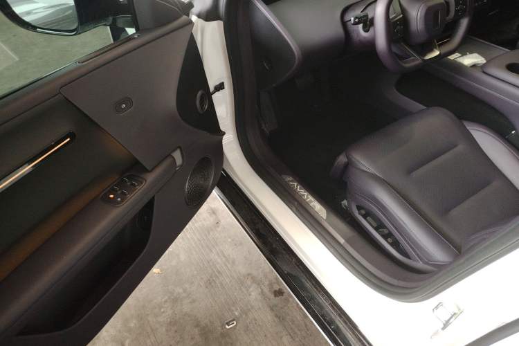 Used Avatr 06 2025 Ultra Pure Electric Edition