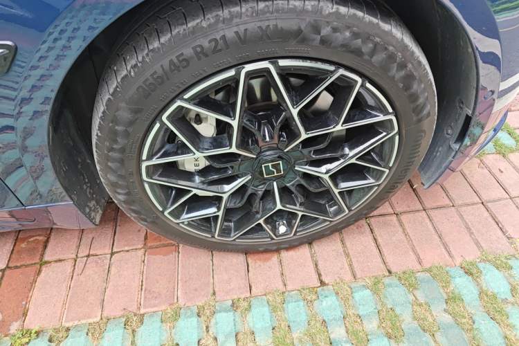 Used Zeekr 001 2024 ME Edition 100 kWh All-Wheel Drive
