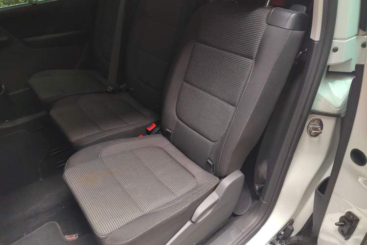 Used Volkswagen Sharan 2016 280TSI Enjoyment Model 7-Seater