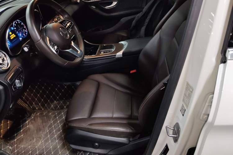 Used Mercedes-Benz GLC 2020 Facelift GLC 300 L 4MATIC Dynamic Edition
