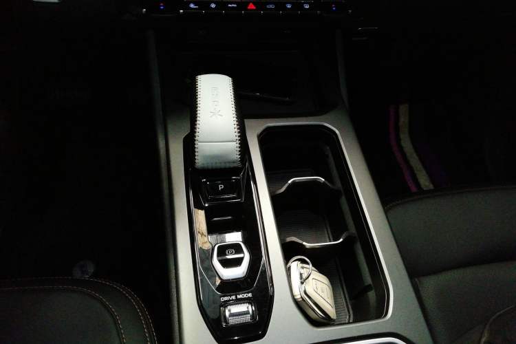 Used Geely Auto Haoyue L 2023 2.0T DCT Prestige Edition