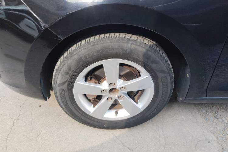 Used Skoda Rapid 2015 1.6L Manual Le Xuan Model