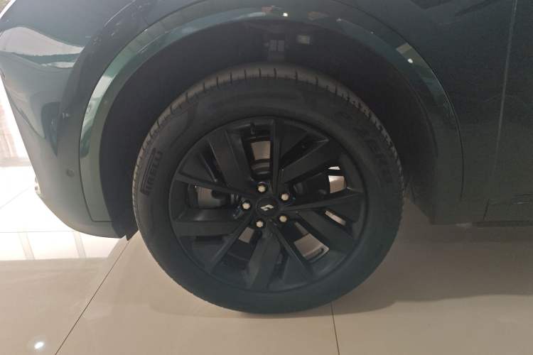 Used Li Auto L8 2023 Pro Model
