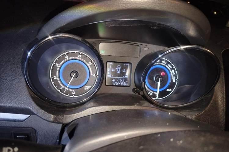 Used Cowin E3 2018 1.5L Manual Luxury Model