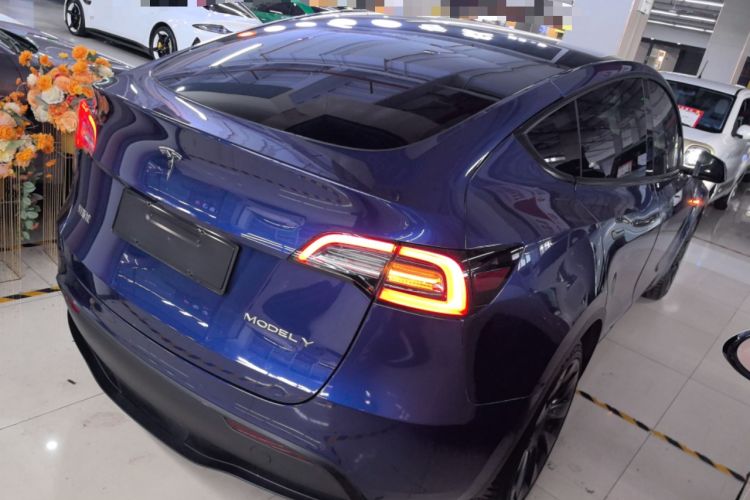 Used Tesla Model Y 2021 Long-Range All-Wheel-Drive Version