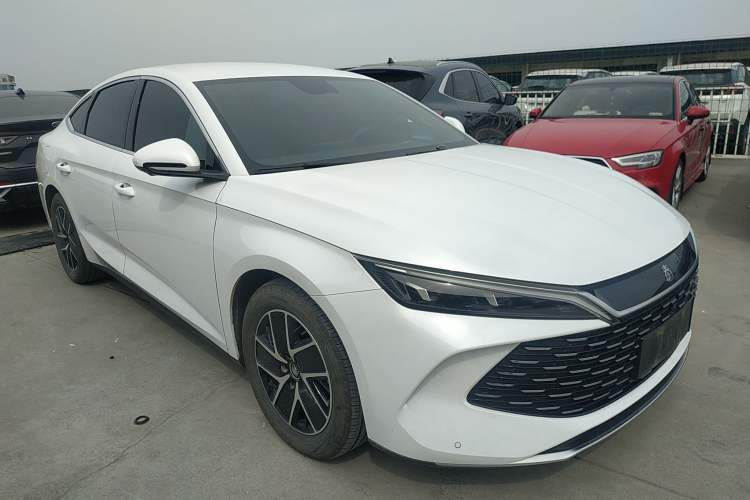 Used BYD Qin L 2024 DM-i 80KM Beyond Model Front Right 45 Deg