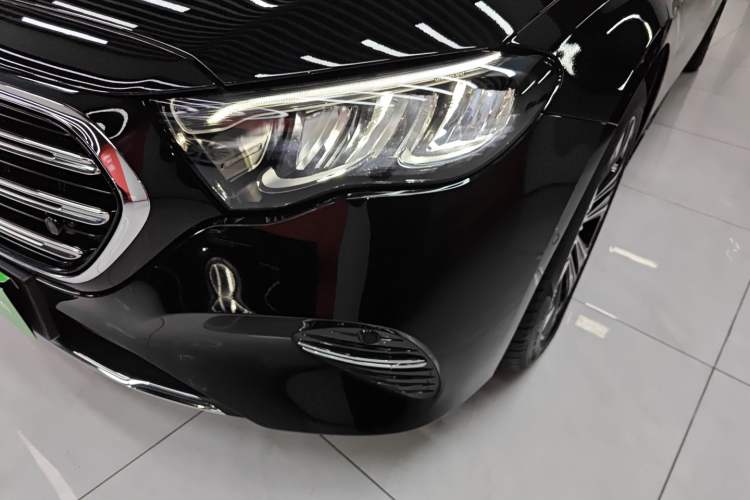 Used Mercedes-Benz E-Class New Energy 2024 E 350 e L Plug-in Hybrid Sedan
