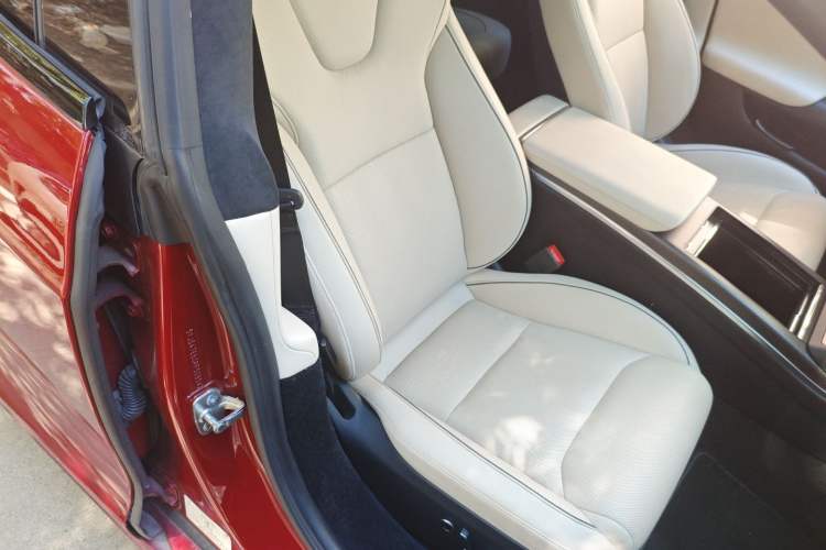 Used Tesla Model S 2023 Three-Motor All-Wheel-Drive Plaid Version