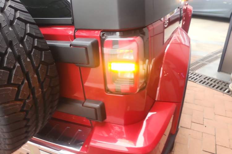 Used BAIC Off-Road BJ40 2018 PLUS 2.3T Automatic Four-Wheel Drive Flagship Version China V Emission Standard