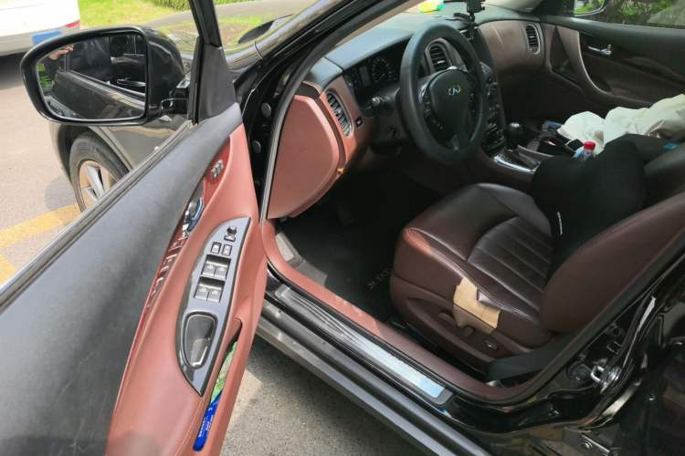 Used Infiniti EX 2011 EX25 Luxury Edition Driver Seat