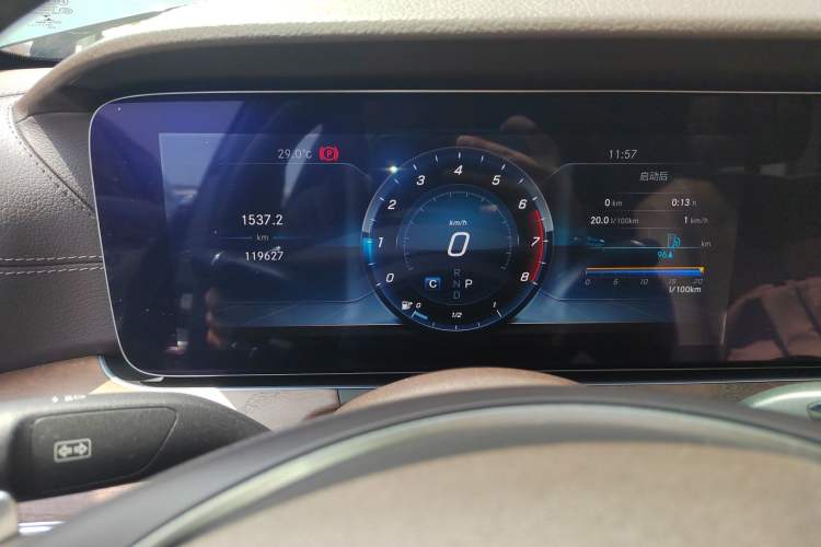 Used Mercedes-Benz E-Class 2018 Facelift E 300 L Luxury Edition Instrument Cluster