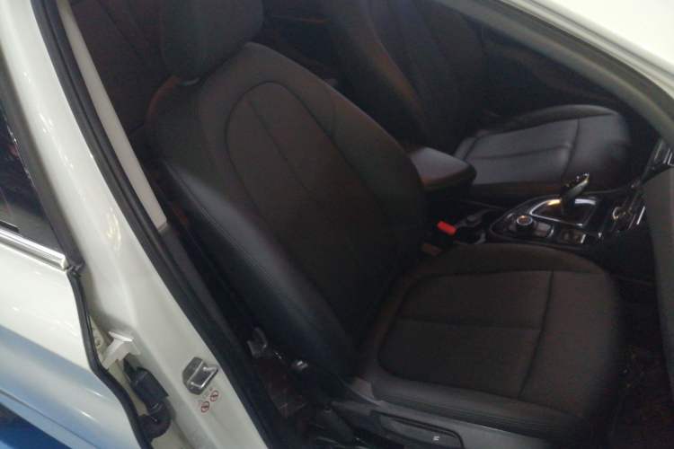 Used BMW 2 Series Gran Tourer 2019 220i Leading Model Right Front Seat