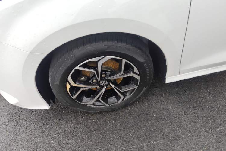 Used MG 5 2021 Revised Version 180 DVVT CVT Youth Luxury Edition