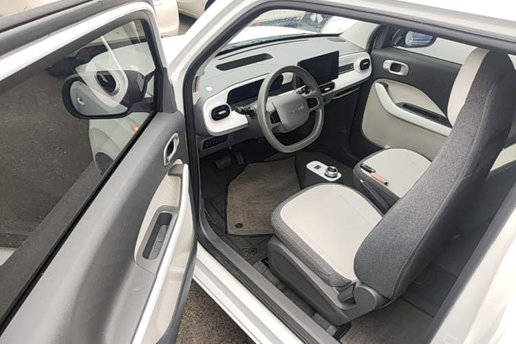 Used Geely Galaxy Panda 2025 210 km – Yuanqi Bear
