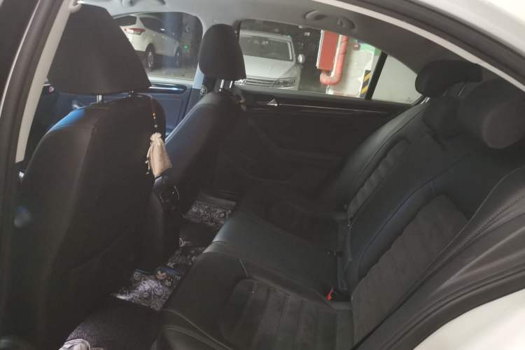 Used Volkswagen Sagitar 2018 280TSI DSG Luxury Model Left Rear Seat