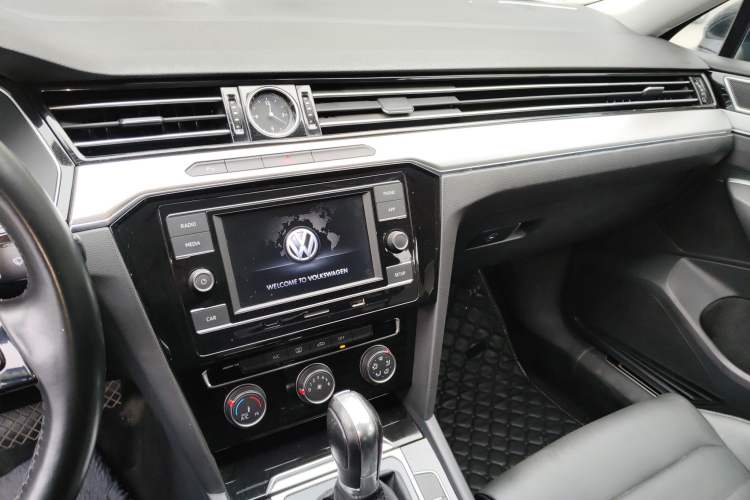 Used Volkswagen Magotan 2018 280TSI DSG Leading Model