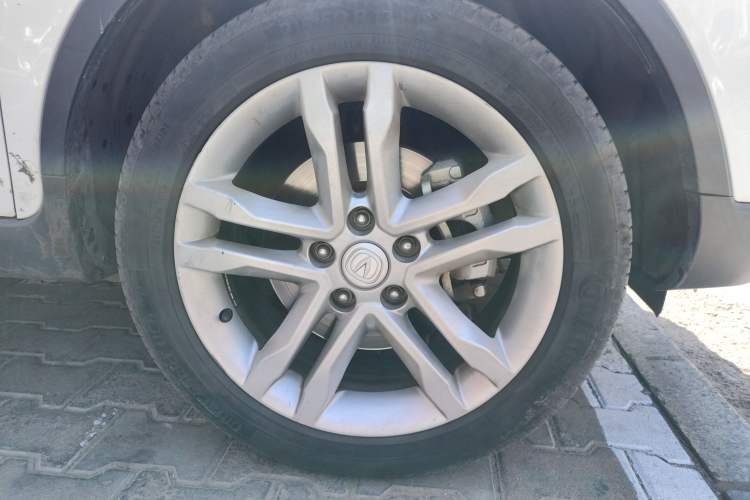 Used CHANGAN CS35 2017 1.6L Manual Luxury Model
