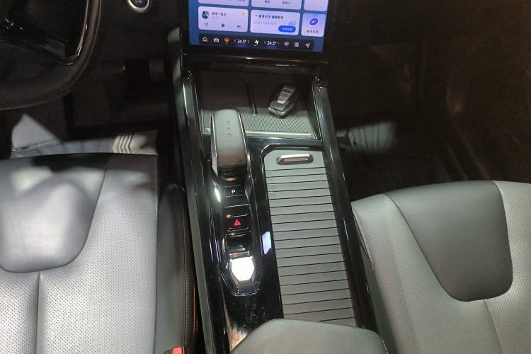 Used Geely Auto Emgrand X7 Sport 2023 Boyue COOL 1.5TD Smart Model Gear Lever