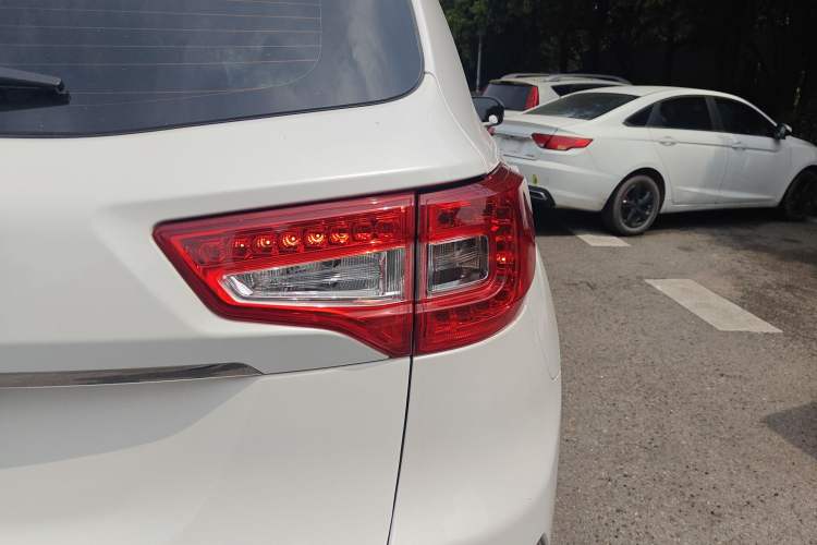 Used CHANGAN CS75 2017 Shangkui Edition 1.5T Automatic Fengyue Model Right Rear Taillight