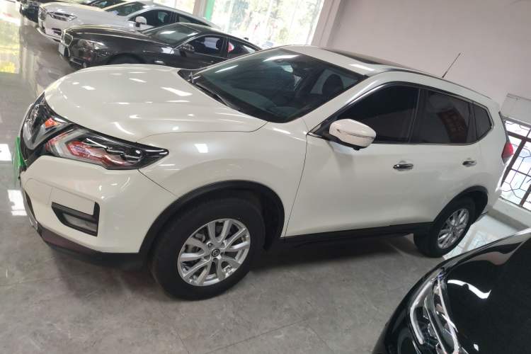 Used Nissan X-Trail 2022 2.0L Two-Wheel Drive Smart Connect Premium Edition