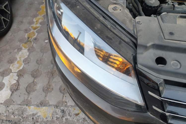 Used Volkswagen Sharan 2013 1.8TSI Standard Model
