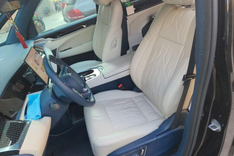 Used Zeekr 009 2024 Six-Seat Executive Version 4WD 108 kWh