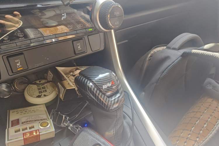 Used Toyota RAV4 2021 Dual-Engine 2.5L E-CVT Four-Wheel Drive Elite PLUS Edition Gear Lever